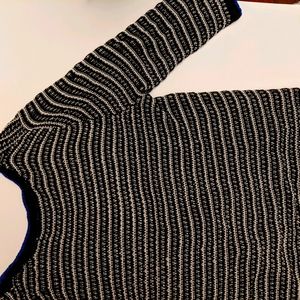 Loose-knit thin 3/4 sleeve sweater top